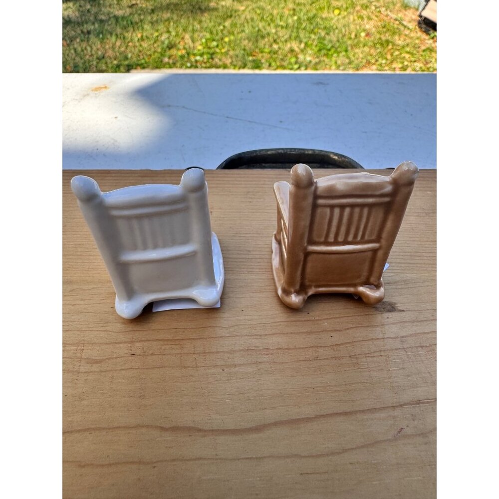 Cracker Barrel Rocking Chair Salt Pepper Shakers Set Brown White New - Picture 2 of 6